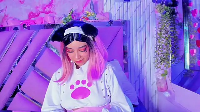 Akane Hikari  online show from April 12, 2026, 3:26 pm