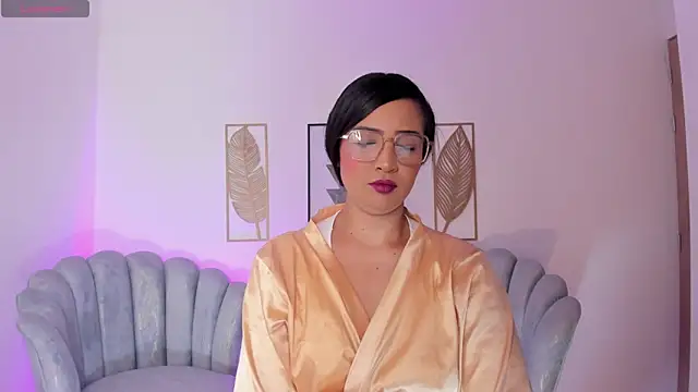 Sharon breezee online show from November 18, 2025, 1:32 am