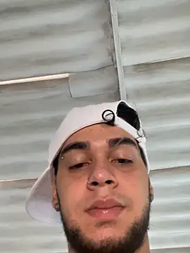 Snapshot of enzo_vittale03_ chatting on September 21, 2025, 3:39 pm enzo vittale03 online show from September 21, 2025, 3:39 pm