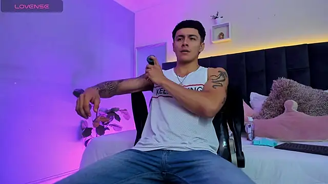 Leo santoro online show from February 4, 2026, 2:12 pm