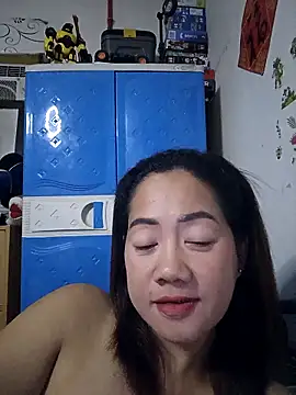 Snapshot of SweetASS6969 chatting on February 8, 2026, 3:43 pm SweetASS6969 online show from February 8, 2026, 3:43 pm