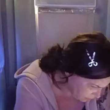 Snapshot of petalsexy chatting on November 28, 2025, 7:36 pm petalsexy online show from November 28, 2025, 7:36 pm