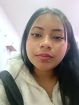 Snapshot of LilyCutee_ chatting on October 15, 2025, 7:22 pm LilyCutee online show from October 15, 2025, 7:22 pm