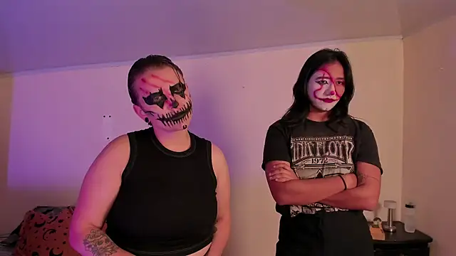 Snapshot of CrazyCakes_ chatting on October 31, 2025, 6:54 am CrazyCakes online show from October 31, 2025, 6:54 am