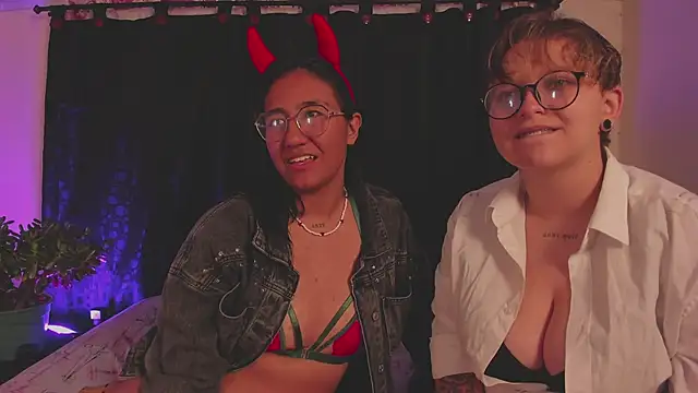 Snapshot of CrazyCakes_ chatting on September 16, 2025, 3:07 am CrazyCakes online show from September 16, 2025, 3:07 am