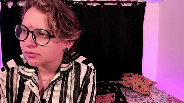 CrazyCakes  online show from March 3, 2026, 3:24 am