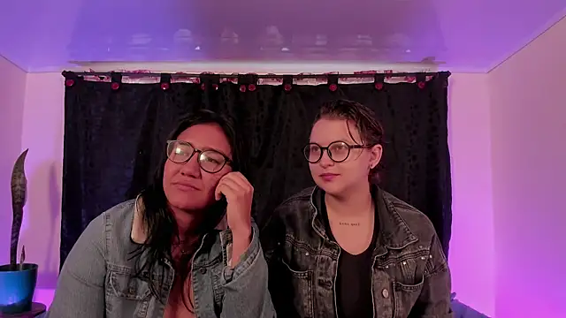 CrazyCakes  online show from January 7, 2026, 4:45 pm