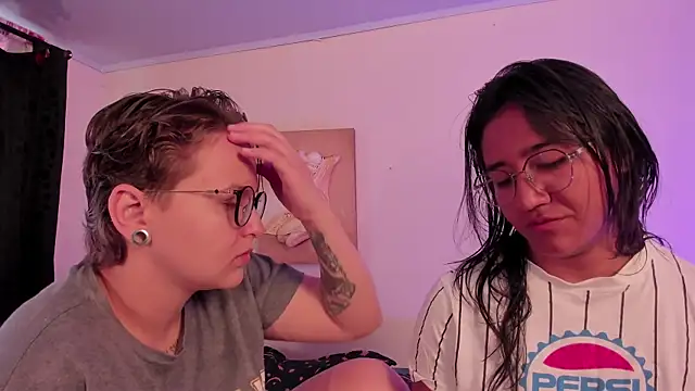 Snapshot of CrazyCakes_ chatting on November 20, 2025, 3:23 pm CrazyCakes online show from November 20, 2025, 3:23 pm