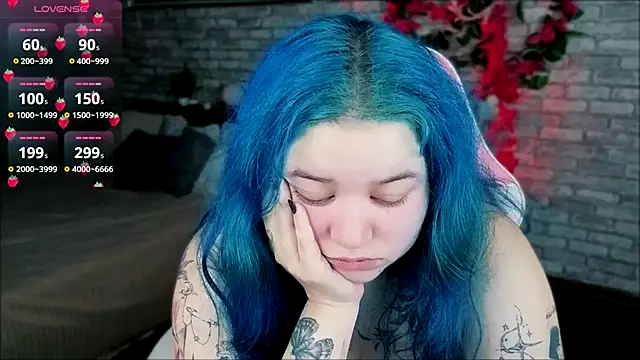 Snapshot of Mira_Fyre chatting on November 20, 2025, 9:25 pm Mira Fyre online show from November 20, 2025, 9:25 pm