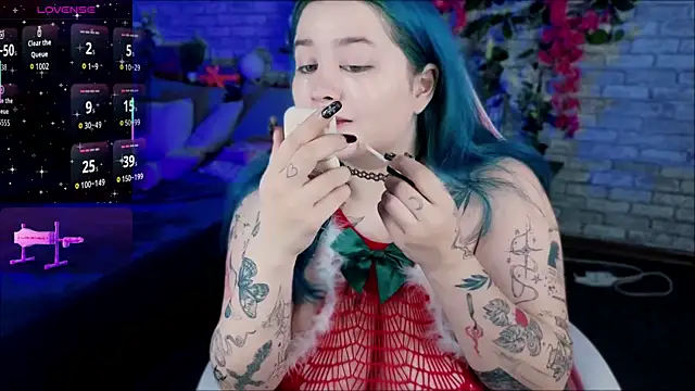 Snapshot of Mira_Fyre chatting on December 19, 2025, 8:44 pm Mira Fyre online show from December 19, 2025, 8:44 pm