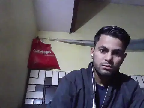 Snapshot of ursdreamperson chatting on November 24, 2025, 3:28 am ursdreamperson online show from November 24, 2025, 3:28 am