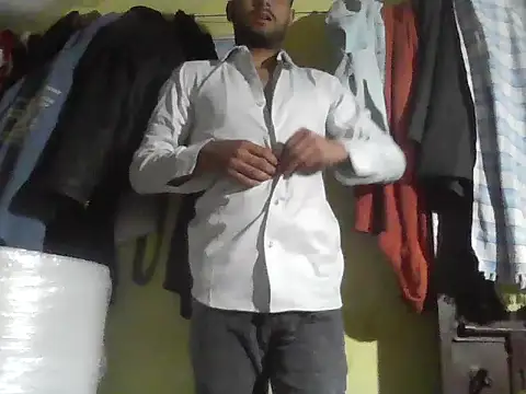 Snapshot of ursdreamperson chatting on December 4, 2025, 2:38 pm ursdreamperson online show from December 4, 2025, 2:38 pm