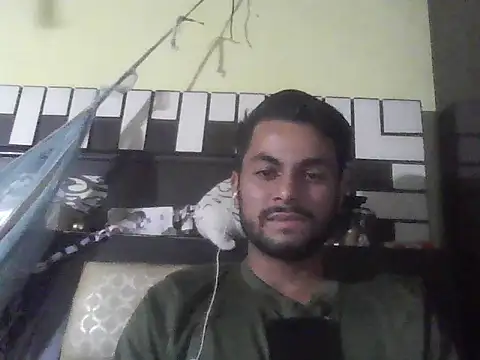 Snapshot of ursdreamperson chatting on November 11, 2025, 3:29 pm ursdreamperson online show from November 11, 2025, 3:29 pm