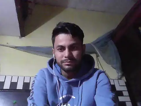 Snapshot of ursdreamperson chatting on December 4, 2025, 2:10 am ursdreamperson online show from December 4, 2025, 2:10 am