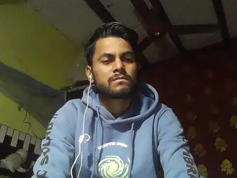 Snapshot of ursdreamperson chatting on November 18, 2025, 5:00 am ursdreamperson online show from November 18, 2025, 5:00 am