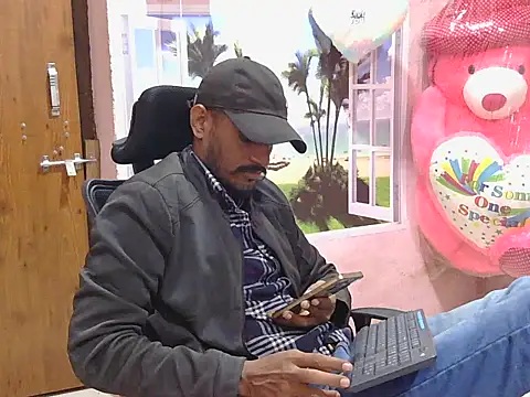 Snapshot of krishjaat43 chatting on December 21, 2025, 7:59 pm krishjaat43 online show from December 21, 2025, 7:59 pm