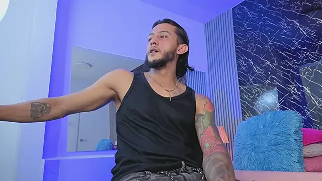 jonas conor online show from April 16, 2026, 8:42 pm