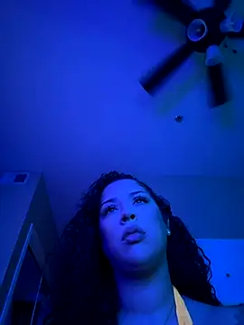 Snapshot of theviberoom chatting on September 27, 2025, 4:18 am theviberoom online show from September 27, 2025, 4:18 am