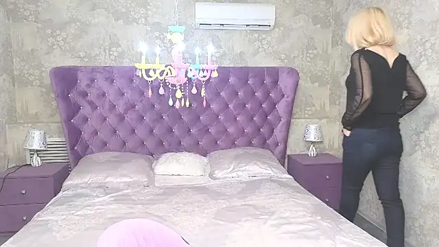 Wendy Waves online show from January 18, 2026, 12:08 pm