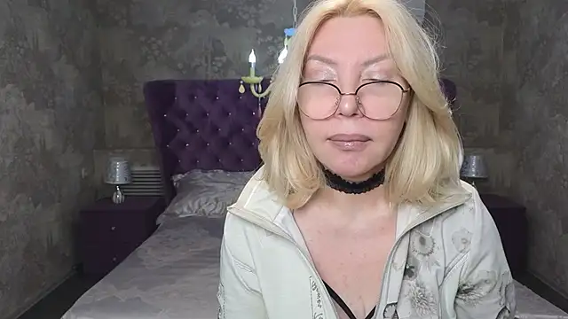 Snapshot of Wendy_Waves chatting on December 4, 2025, 11:53 am Wendy Waves online show from December 4, 2025, 11:53 am