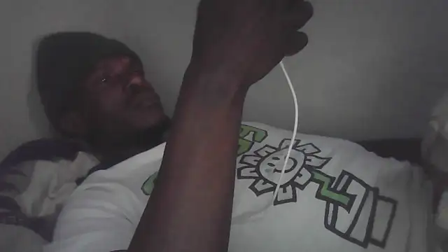 Snapshot of cuminsidebby chatting on December 15, 2025, 9:09 pm cuminsidebby online show from December 15, 2025, 9:09 pm