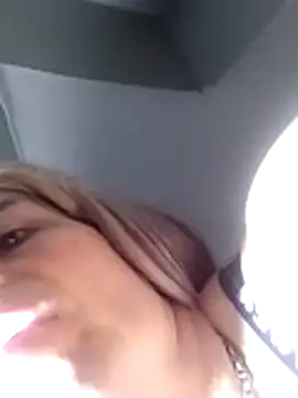 Snapshot of kaylikinky chatting on December 14, 2025, 9:20 pm kaylikinky online show from December 14, 2025, 9:20 pm