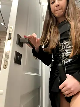 Snapshot of yourfavpsy_ chatting on November 30, 2025, 2:18 pm yourfavpsy online show from November 30, 2025, 2:18 pm