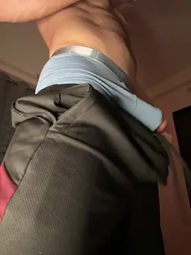 Snapshot of FitNhot_sam chatting on February 15, 2026, 6:29 pm FitNhot sam online show from February 15, 2026, 6:29 pm