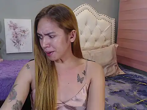 Snapshot of urGoddessChloexxx chatting on January 7, 2026, 11:43 pm urGoddessChloexxx online show from January 7, 2026, 11:43 pm