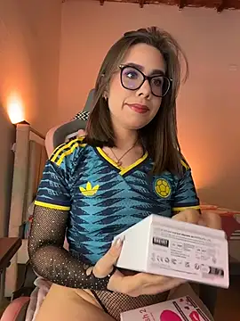 AlejaTacoa  online show from July 3, 2026, 4:41 am