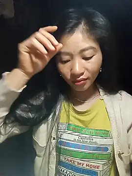 Snapshot of Phuongphuongg chatting on November 1, 2025, 9:36 am Phuongphuongg online show from November 1, 2025, 9:36 am