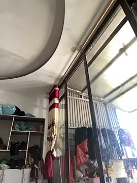 Snapshot of Nhung584 chatting on December 15, 2025, 1:33 am Nhung584 online show from December 15, 2025, 1:33 am