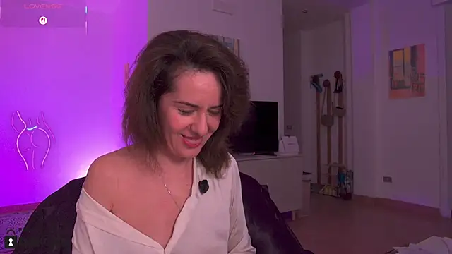 Witch in Silk online show from November 12, 2025, 10:24 pm