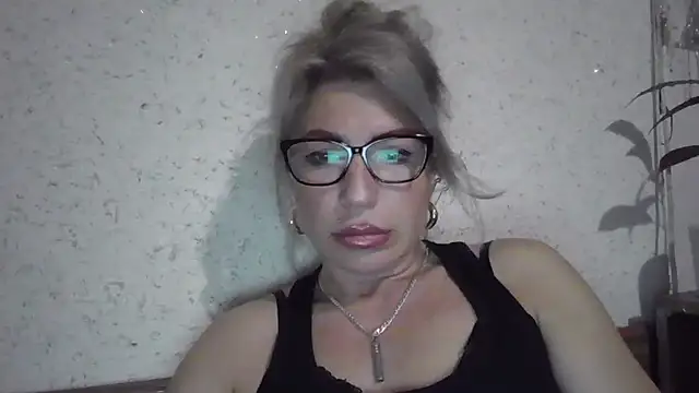 Snapshot of fox_red_lady7 chatting on January 7, 2026, 2:55 pm fox red lady7 online show from January 7, 2026, 2:55 pm