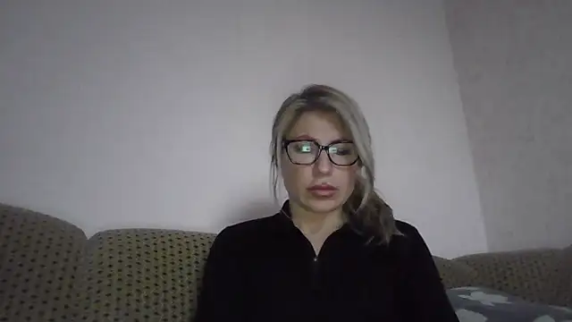 Snapshot of fox_red_lady7 chatting on February 10, 2026, 2:49 pm fox red lady7 online show from February 10, 2026, 2:49 pm