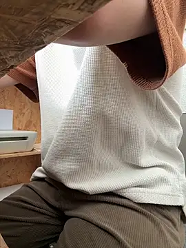 sonwmelt1 online show from September 13, 2025, 6:24 am