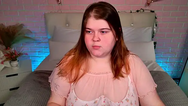 Snapshot of Mia_Ray chatting on December 3, 2025, 5:56 pm Mia Ray online show from December 3, 2025, 5:56 pm