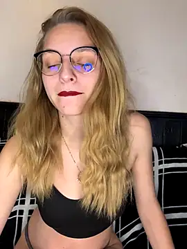 Snapshot of Thess691 chatting on December 4, 2025, 10:31 pm Thess691 online show from December 4, 2025, 10:31 pm