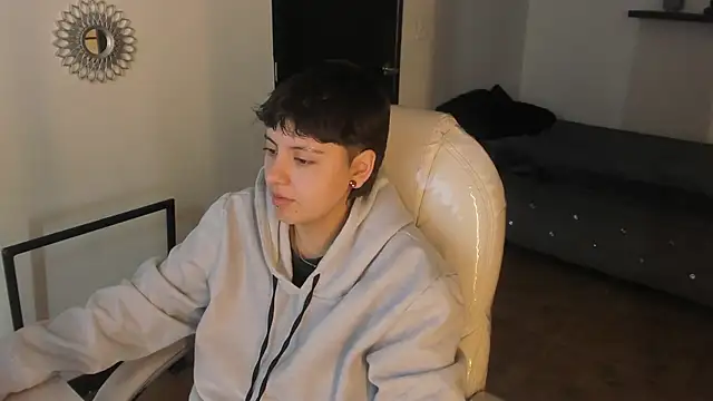 Nathaly ds online show from March 8, 2026, 2:09 pm