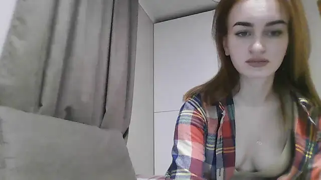 Requellia online show from November 21, 2025, 9:58 pm