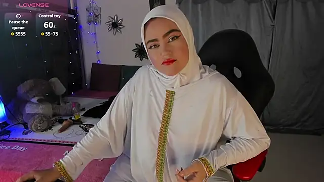 Snapshot of MarianFadel chatting on September 24, 2025, 12:33 pm MarianFadel online show from September 24, 2025, 12:33 pm