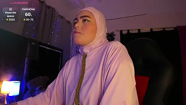 Snapshot of MarianFadel chatting on October 15, 2025, 12:35 pm MarianFadel online show from October 15, 2025, 12:35 pm