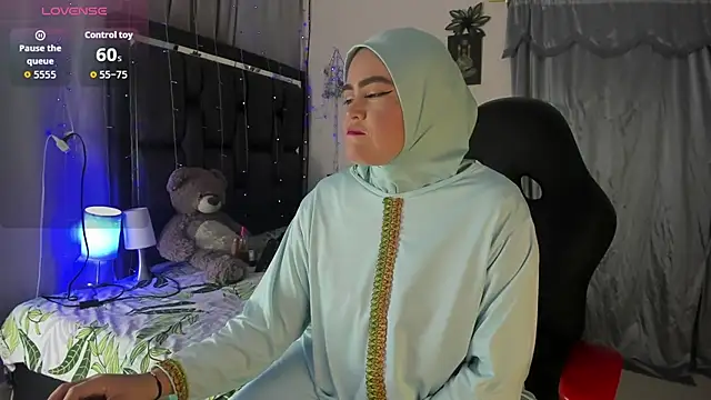 Snapshot of MarianFadel chatting on October 2, 2025, 12:41 pm MarianFadel online show from October 2, 2025, 12:41 pm