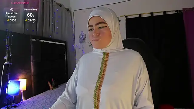 Snapshot of MarianFadel chatting on October 23, 2025, 2:49 pm MarianFadel online show from October 23, 2025, 2:49 pm