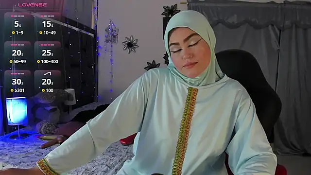 Snapshot of MarianFadel chatting on September 23, 2025, 12:23 pm MarianFadel online show from September 23, 2025, 12:23 pm