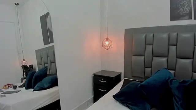 dakota roussee online show from November 20, 2025, 12:28 pm