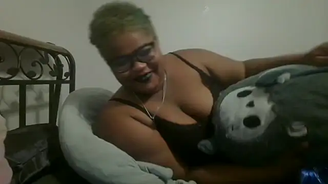 Snapshot of techprincessxx chatting on September 14, 2025, 5:24 pm techprincessxx online show from September 14, 2025, 5:24 pm