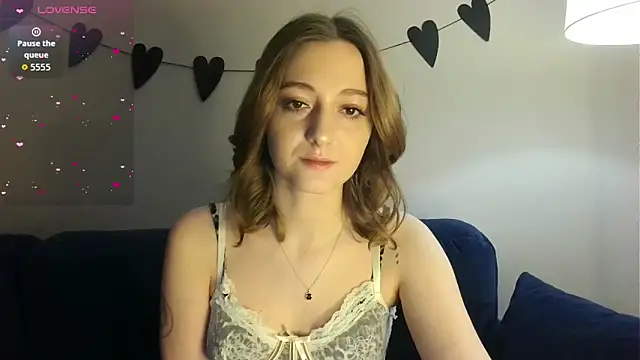 Snapshot of white_liillyy chatting on February 16, 2026, 9:24 pm white liillyy online show from February 16, 2026, 9:24 pm