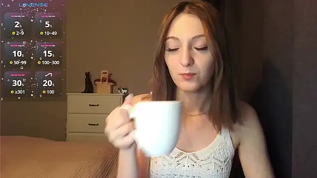 Snapshot of white_liillyy chatting on January 9, 2026, 9:44 pm white liillyy online show from January 9, 2026, 9:44 pm