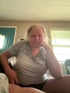 KadiSparkle online show from September 30, 2025, 9:43 pm